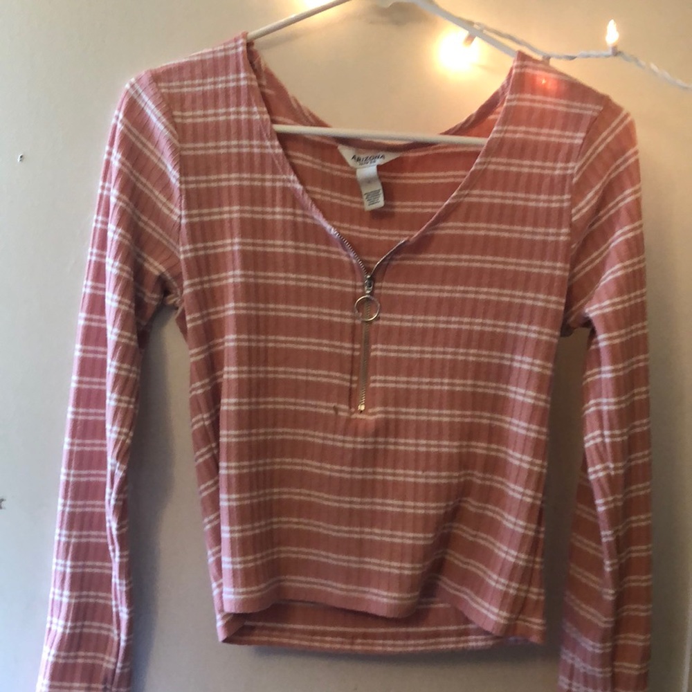 Trendy light pink zip up